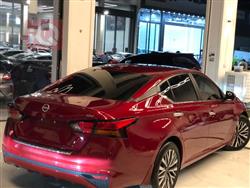 نیسان ئەلتیما